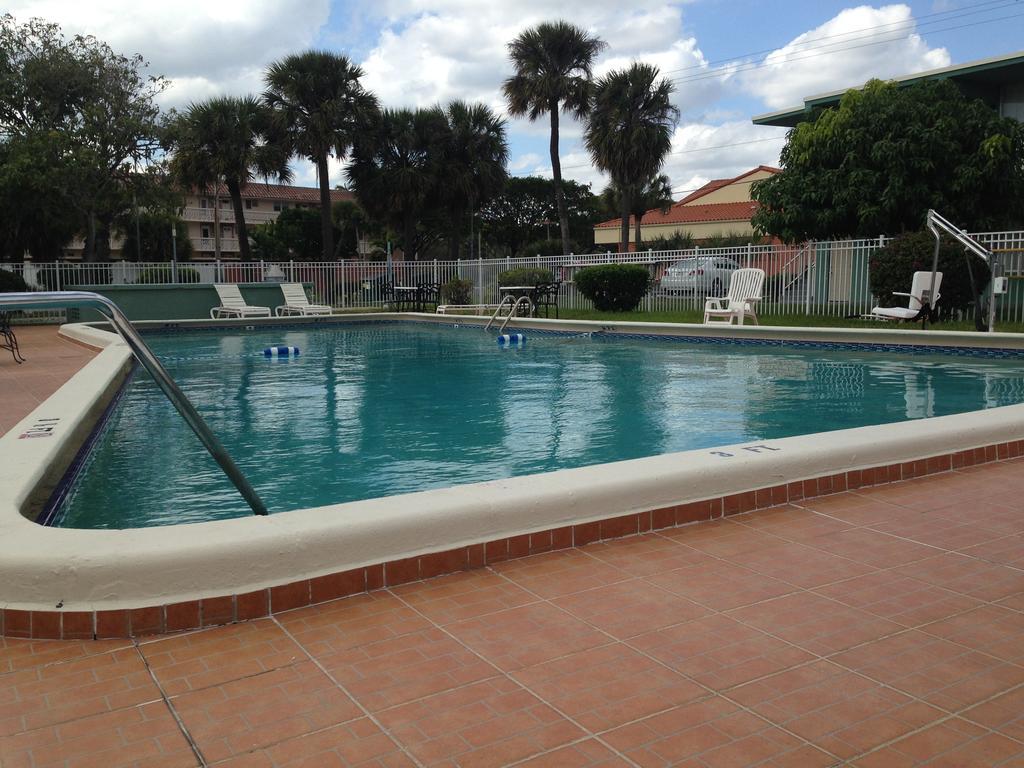 Boca Inn Boca Raton Esterno foto