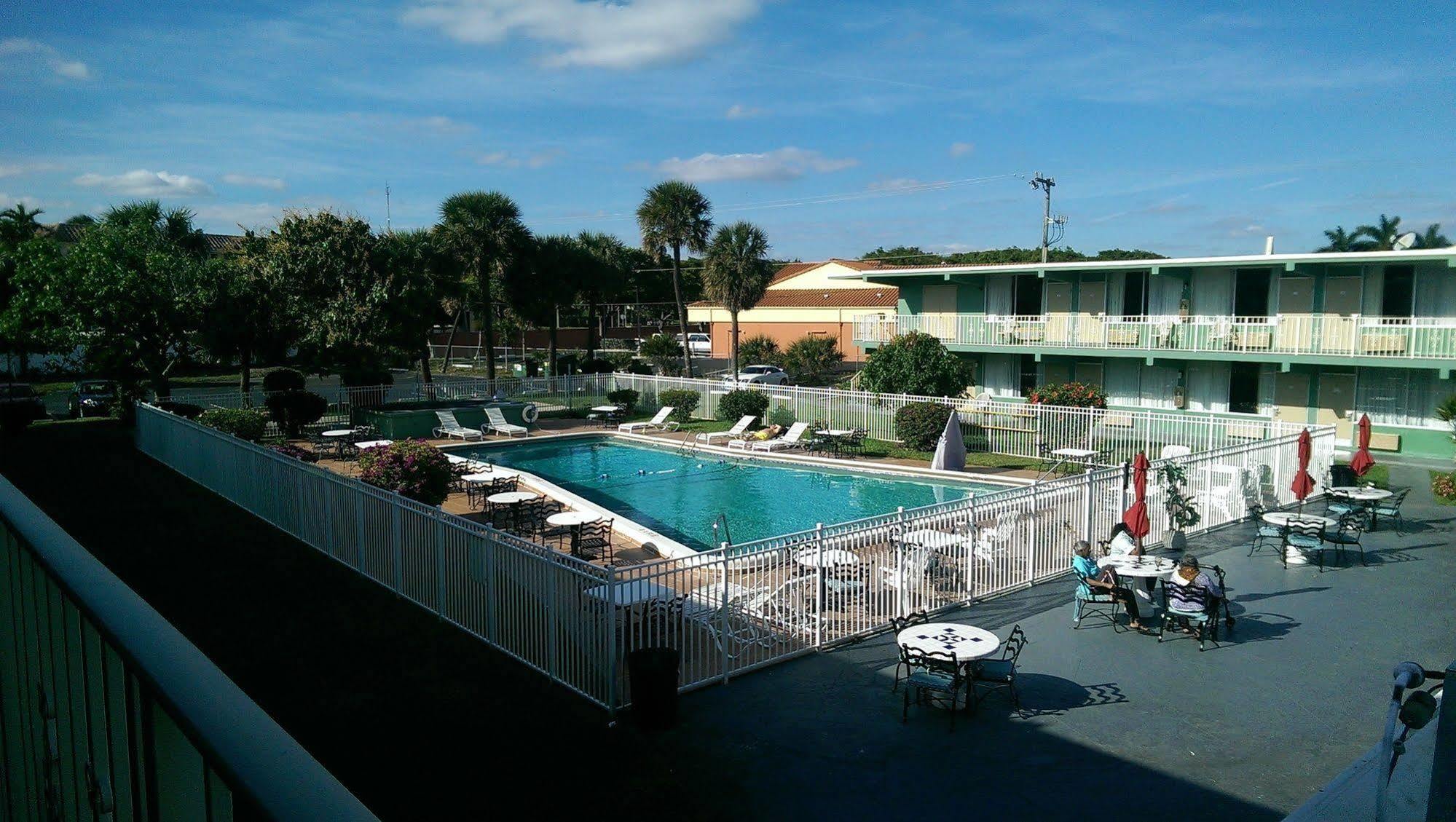 Boca Inn Boca Raton Esterno foto